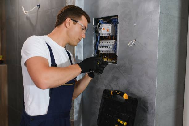 Best Affordable Emergency Electrician  in Middleburg, FL
